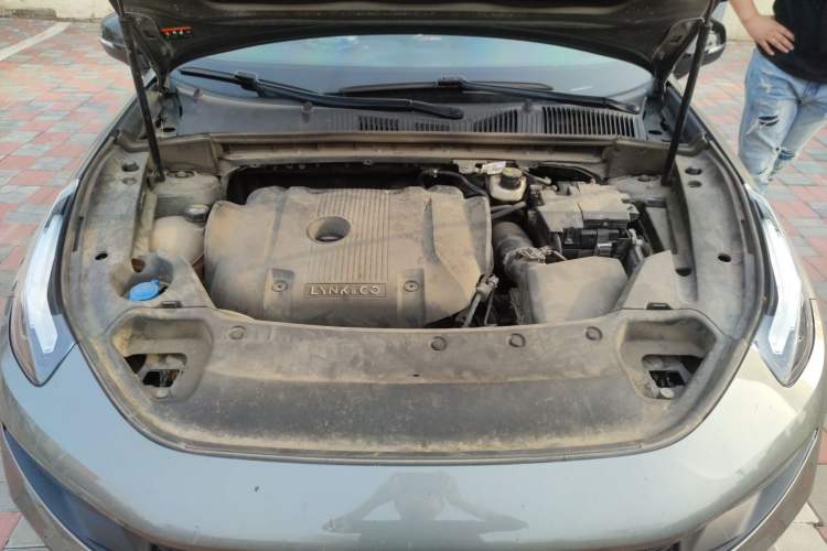 Used Lynk & Co 03 2022 2.0TD DCT JingPro Engine Bay