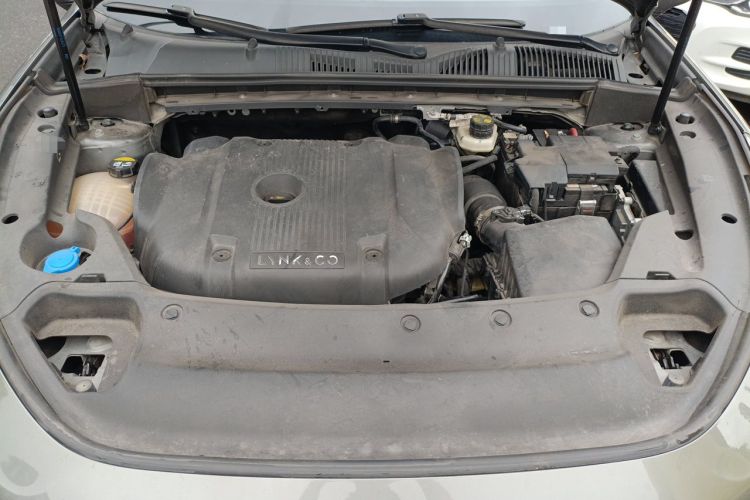 Used Lynk & Co 03 2022 2.0TD DCT JingPro Engine Bay