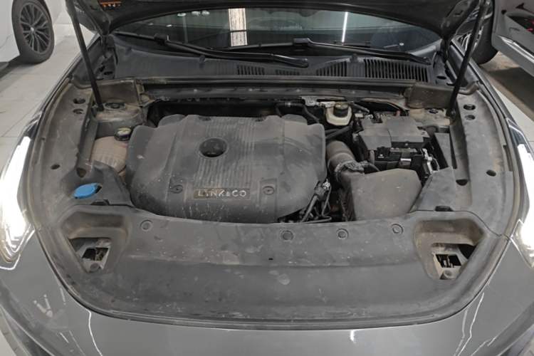 Used Lynk & Co 03 2022 2.0TD DCT GenioPlus Engine Bay