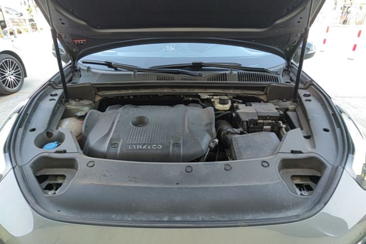 Used Lynk & Co 03 2022 2.0TD DCT JingPro Engine Bay