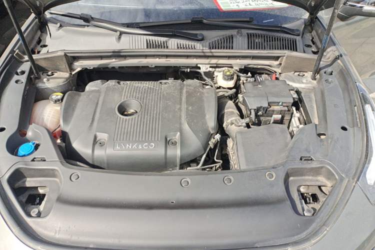 Used Lynk & Co 03 2022 2.0TD DCT JingPro Engine Bay