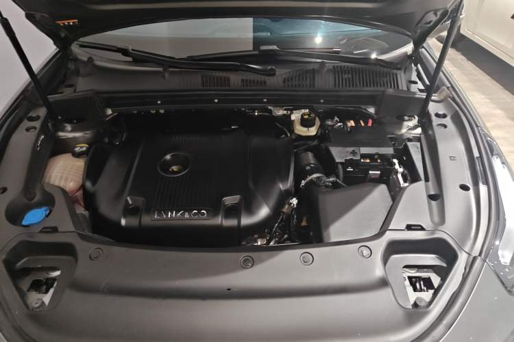 Used Lynk & Co 03 2022 2.0TD DCT JingPro Engine Bay