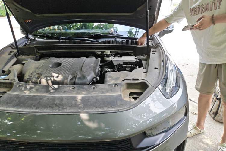 Used Lynk & Co 03 2022 2.0TD DCT GenioPlus Engine Bay Left