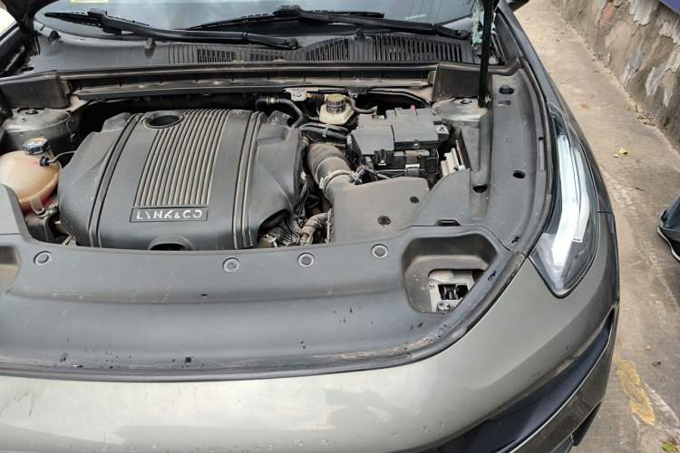 Used Lynk & Co 03 2022 1.5TD DCT JingPro Engine Bay Left