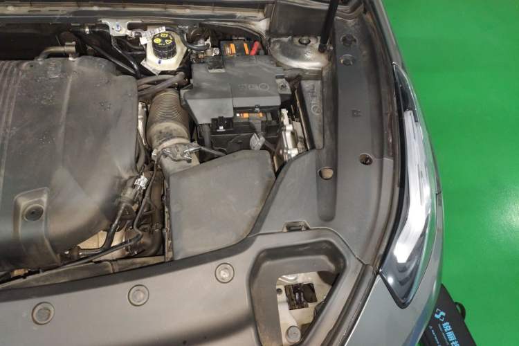 Used Lynk & Co 03 2022 2.0TD DCT JingPro Engine Bay Left