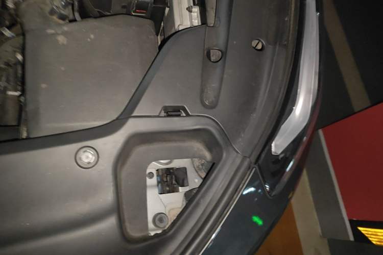 Used Lynk & Co 03 2022 1.5TD DCT JingPro Engine Bay Left