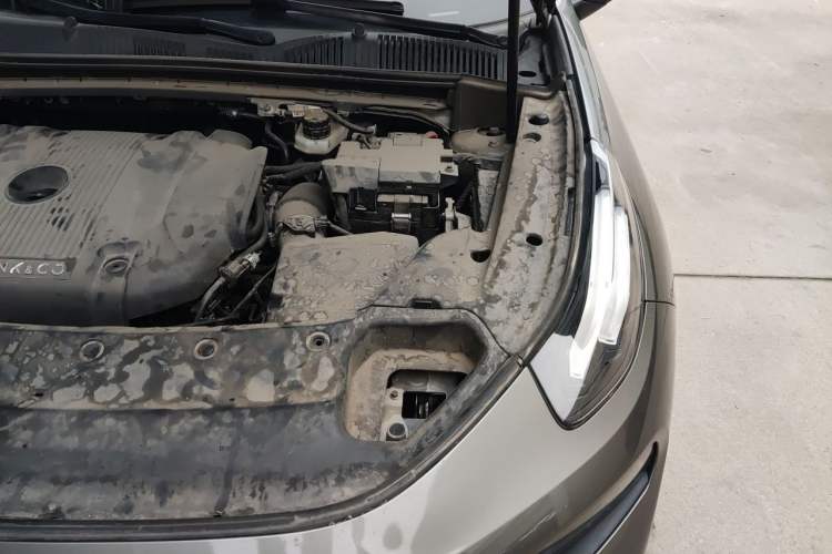 Used Lynk & Co 03 2022 2.0TD DCT JingPro Engine Bay Left
