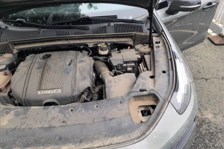 Used Lynk & Co 03 2022 1.5TD DCT JingPro Engine Bay Left