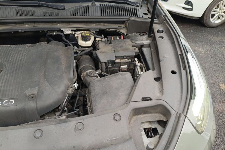 Used Lynk & Co 03 2022 2.0TD DCT JingPro Engine Bay Left