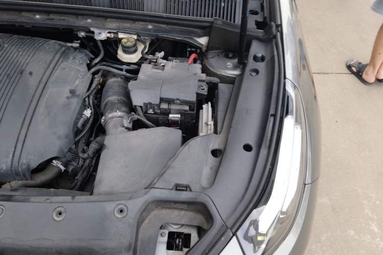 Used Lynk & Co 03 2022 1.5TD DCT JingPro Engine Bay Left