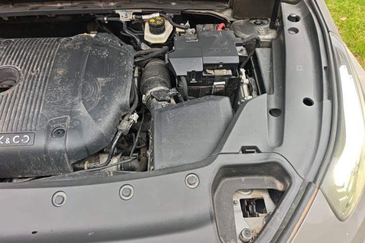 Used Lynk & Co 03 2022 2.0TD DCT JingPro Engine Bay Left