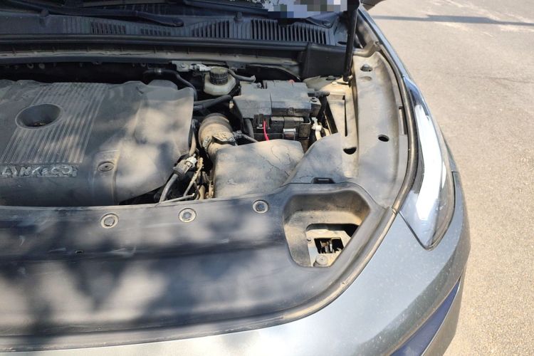 Used Lynk & Co 03 2022 2.0TD DCT JingPro Engine Bay Left