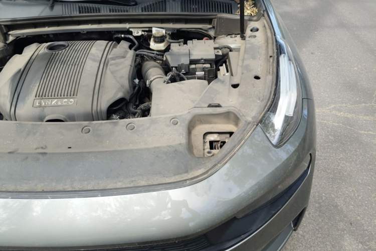 Used Lynk & Co 03 2022 1.5TD DCT JingPlus Engine Bay Left