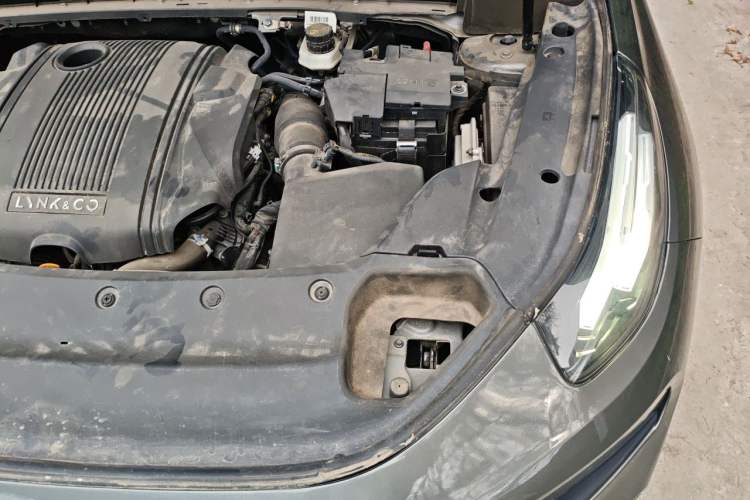 Used Lynk & Co 03 2022 1.5TD DCT JingPlus Engine Bay Left