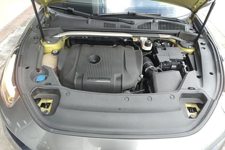 Used Lynk & Co 03 2022 03+ 2.0TD Automatic Performance Package Engine Bay