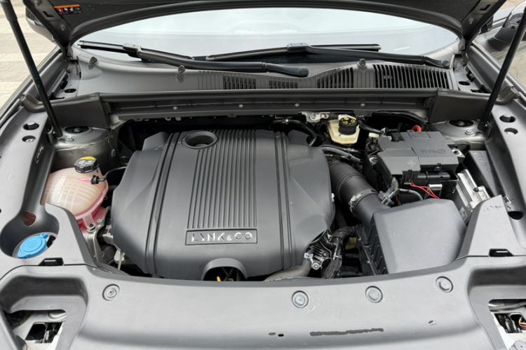 Used Lynk & Co 03 2022 1.5TD DCT JingPro Engine Bay