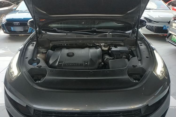 Used Lynk & Co 03 2022 2.0TD DCT JingPro Engine Bay