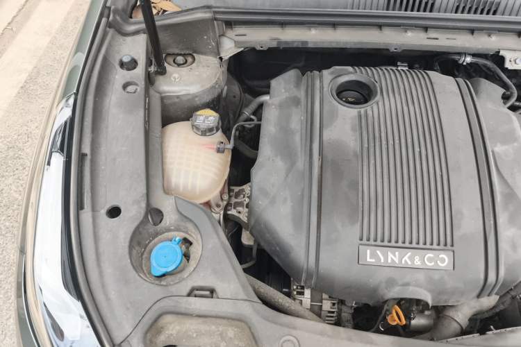 Used Lynk & Co 03 2022 1.5TD DCT JingPro Engine Bay Right