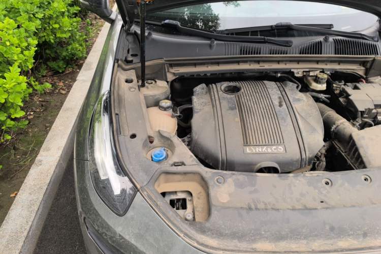 Used Lynk & Co 03 2022 1.5TD DCT JingPro Engine Bay Right