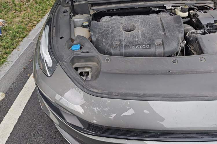 Used Lynk & Co 03 2022 2.0TD DCT JingPro Engine Bay Right