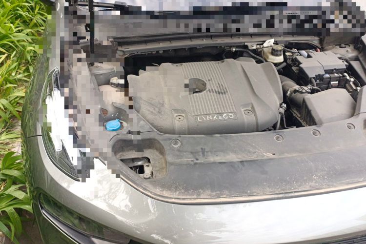Used Lynk & Co 03 2022 2.0TD DCT JingPro Engine Bay Right