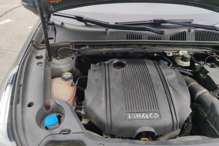 Used Lynk & Co 03 2022 1.5TD DCT JingPro Engine Bay Right