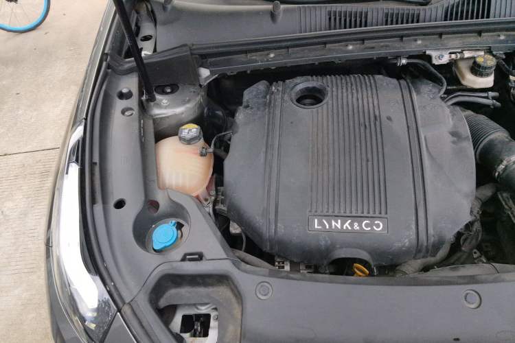 Used Lynk & Co 03 2022 1.5TD DCT JingPro Engine Bay Right