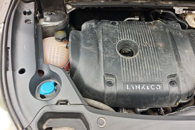 Used Lynk & Co 03 2022 2.0TD DCT JingPro Engine Bay Right