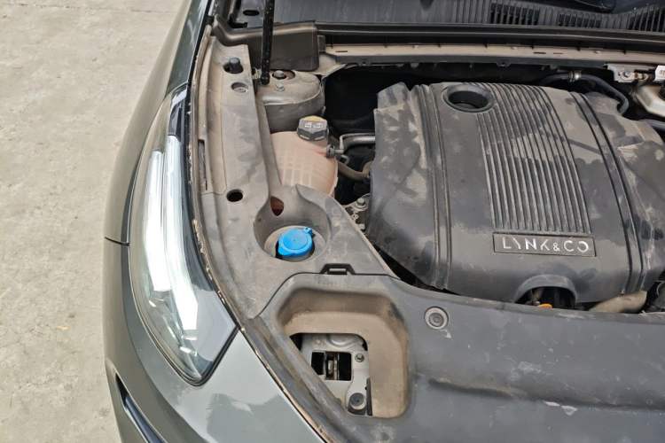 Used Lynk & Co 03 2022 1.5TD DCT JingPlus Engine Bay Right