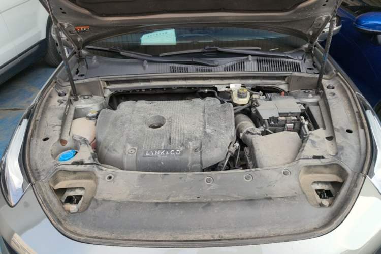 Used Lynk & Co 03 2022 2.0TD DCT GenioPlus Engine Bay