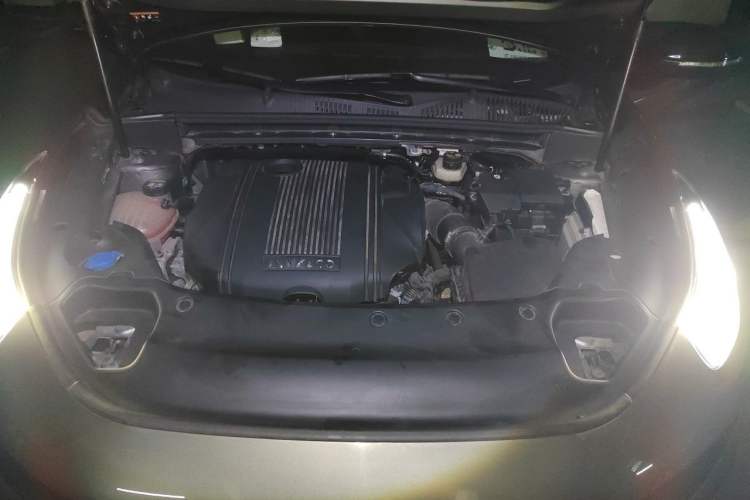 Used Lynk & Co 03 2022 1.5TD DCT JingPro Engine Bay