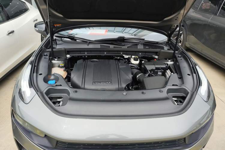 Used Lynk & Co 03 2022 1.5TD DCT JingPro Engine Bay
