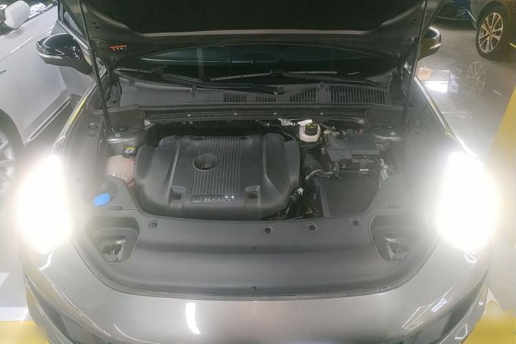 Used Lynk & Co 03 2022 2.0TD DCT JingPro Engine Bay