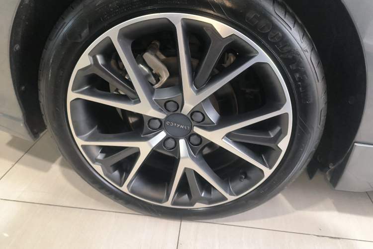 Used Lynk & Co 03 2022 2.0TD DCT JingPro Exterior 5