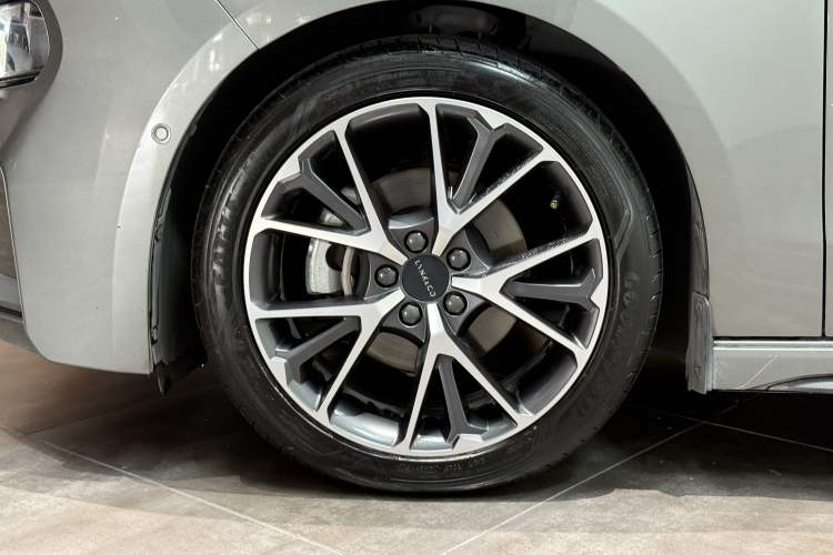 Used Lynk & Co 03 2022 2.0TD DCT JingPro Exterior 6