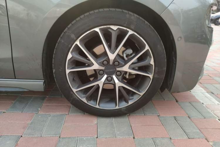 Used Lynk & Co 03 2022 2.0TD DCT JingPro Exterior 7