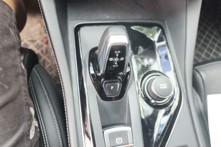 Used Lynk & Co 03 2022 1.5TD DCT JingPro Gear Lever