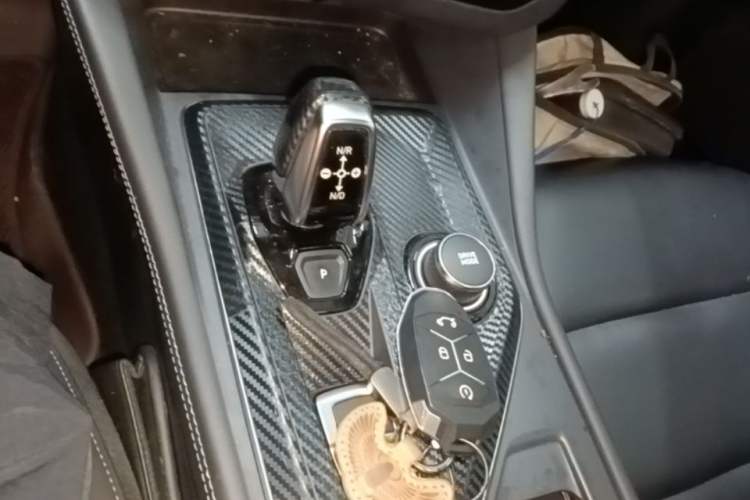 Used Lynk & Co 03 2022 2.0TD DCT GenioPlus Gear Lever