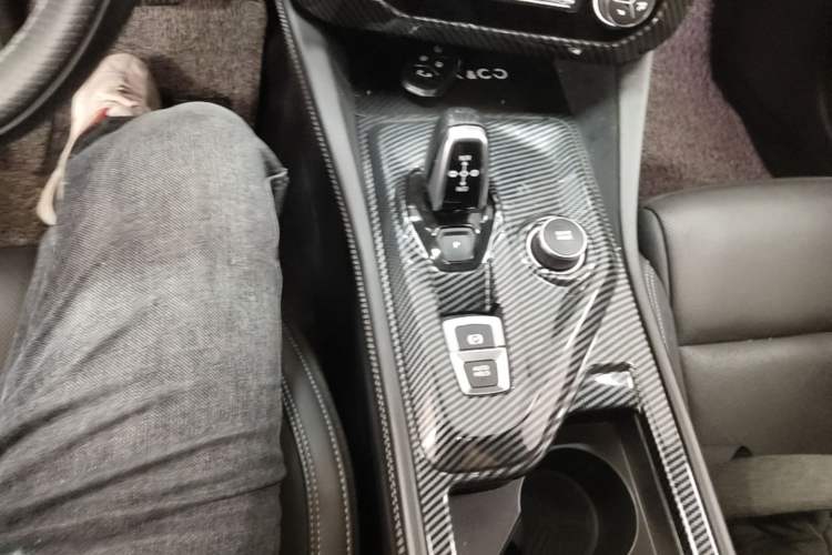 Used Lynk & Co 03 2022 2.0TD DCT JingPro Gear Lever