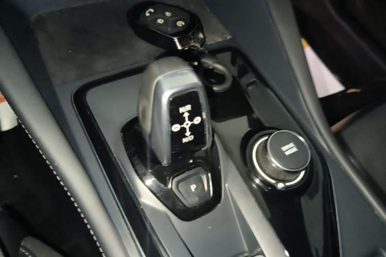 Used Lynk & Co 03 2022 1.5TD DCT JingPro Gear Lever
