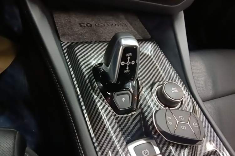 Used Lynk & Co 03 2022 2.0TD DCT JingPro Gear Lever