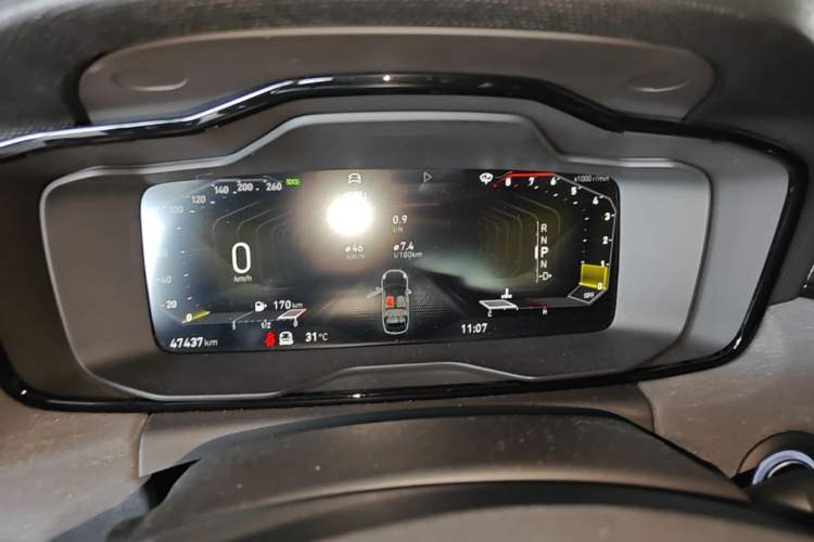 Used Lynk & Co 03 2022 1.5TD DCT JingPro Instrument Cluster