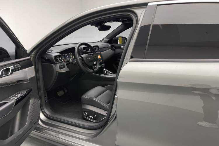 Used Lynk & Co 03 2022 2.0TD DCT JingPro Interior 2