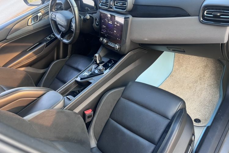 Used Lynk & Co 03 2022 2.0TD DCT JingPro Interior 2