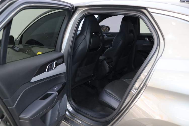 Used Lynk & Co 03 2022 2.0TD DCT JingPro Interior 2