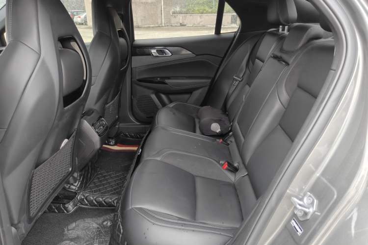 Used Lynk & Co 03 2022 2.0TD DCT GenioPlus Interior 2