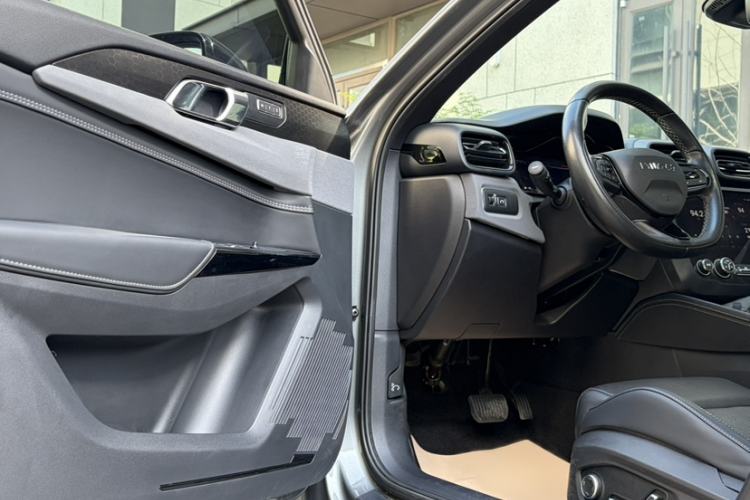 Used Lynk & Co 03 2022 2.0TD DCT JingPro Interior 3