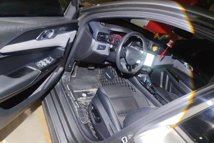 Used Lynk & Co 03 2022 1.5TD DCT JingPro Interior 3
