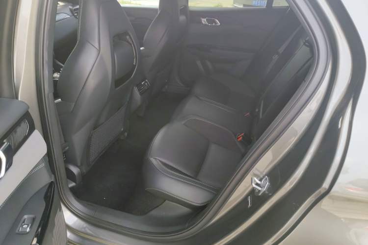 Used Lynk & Co 03 2022 1.5TD DCT JingPro Interior 4