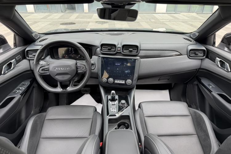 Used Lynk & Co 03 2022 1.5TD DCT JingPro Interior 4